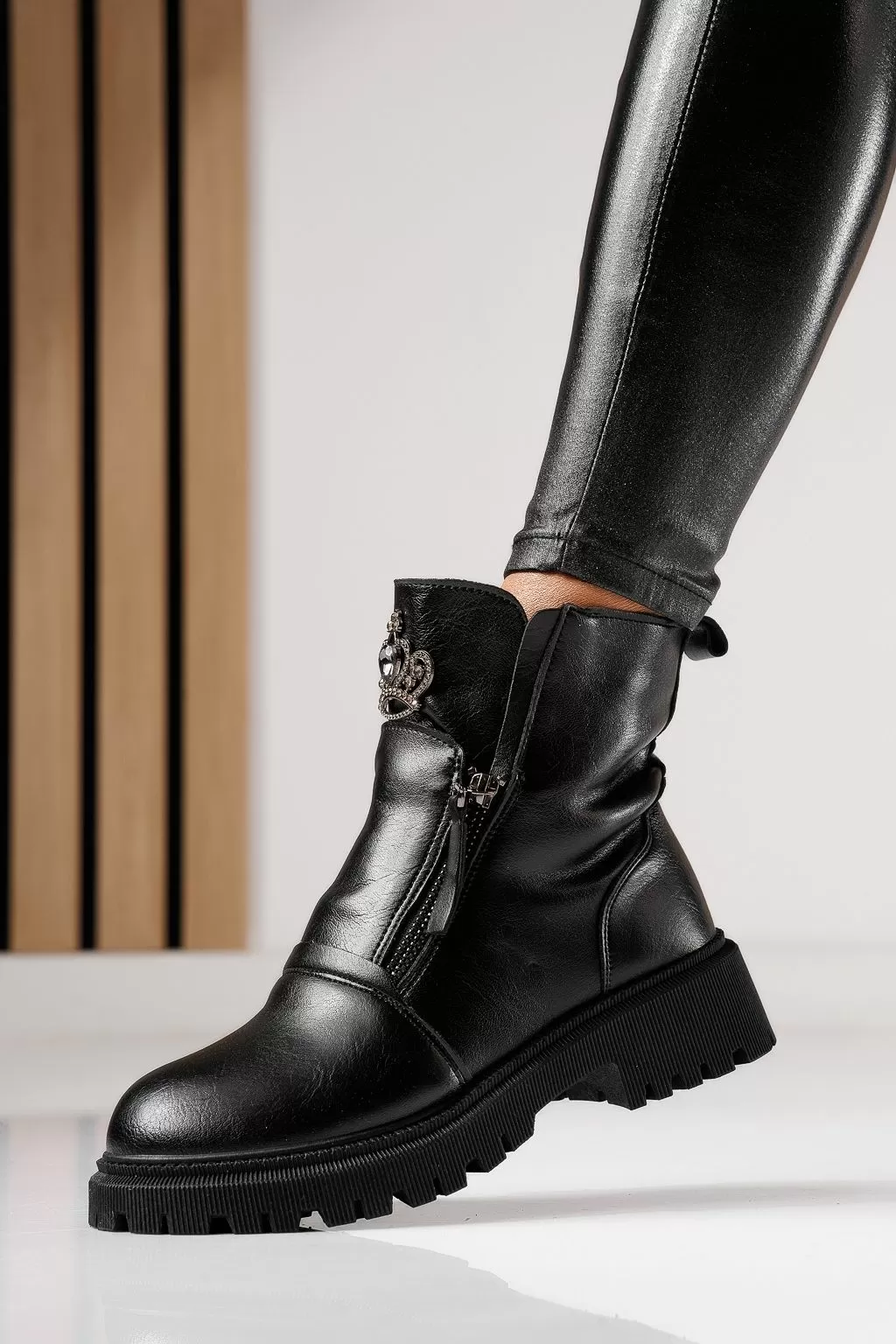 Diamond Női Fekete Bundás Csizma #11903