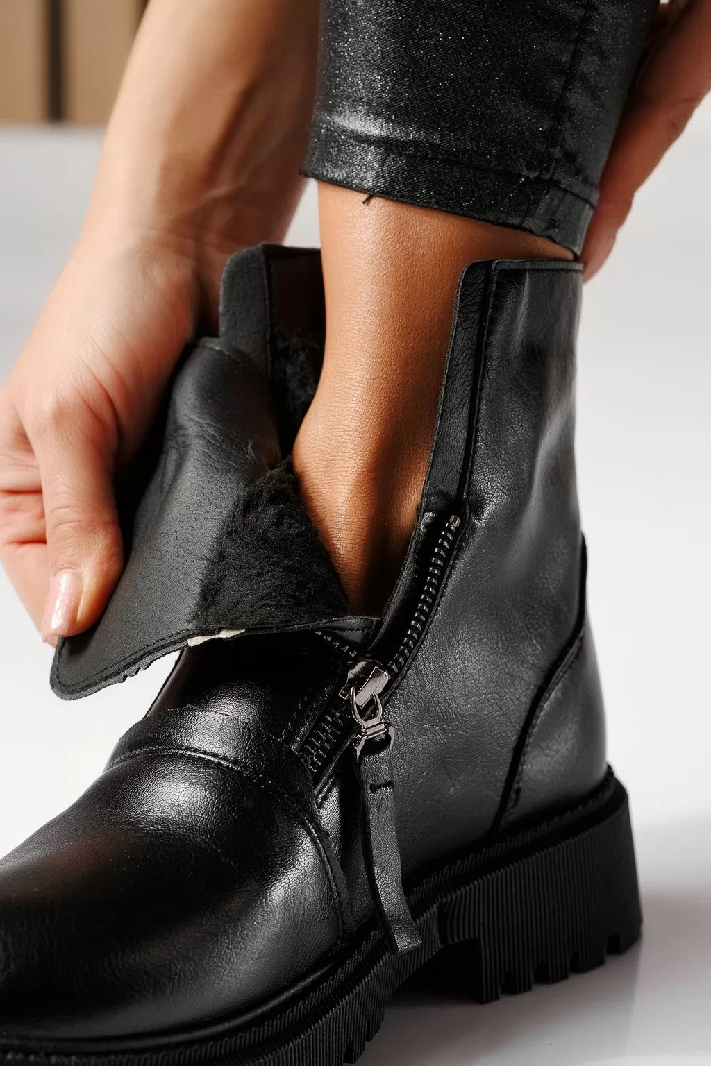 Diamond Női Fekete Bundás Csizma #11903