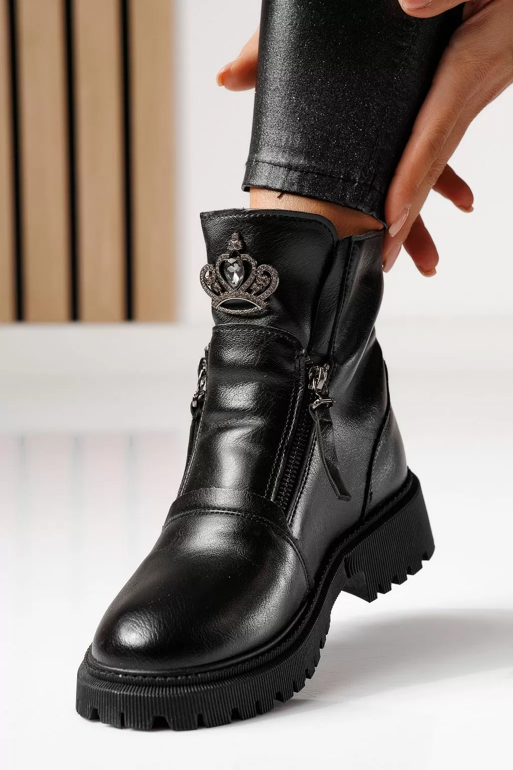 Diamond Női Fekete Bundás Csizma #11903