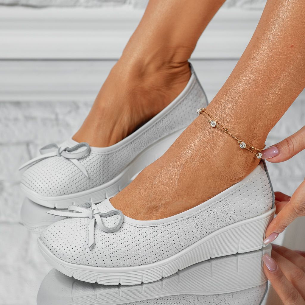 Дамски обувки Изработени от естествена кожа С перфорации Olivia Бяло #13884