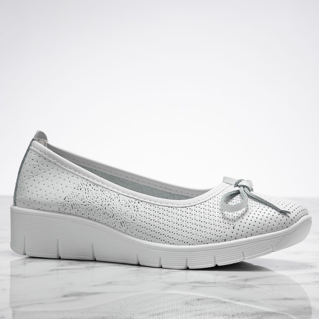 Дамски обувки Изработени от естествена кожа С перфорации Olivia Бяло #13884