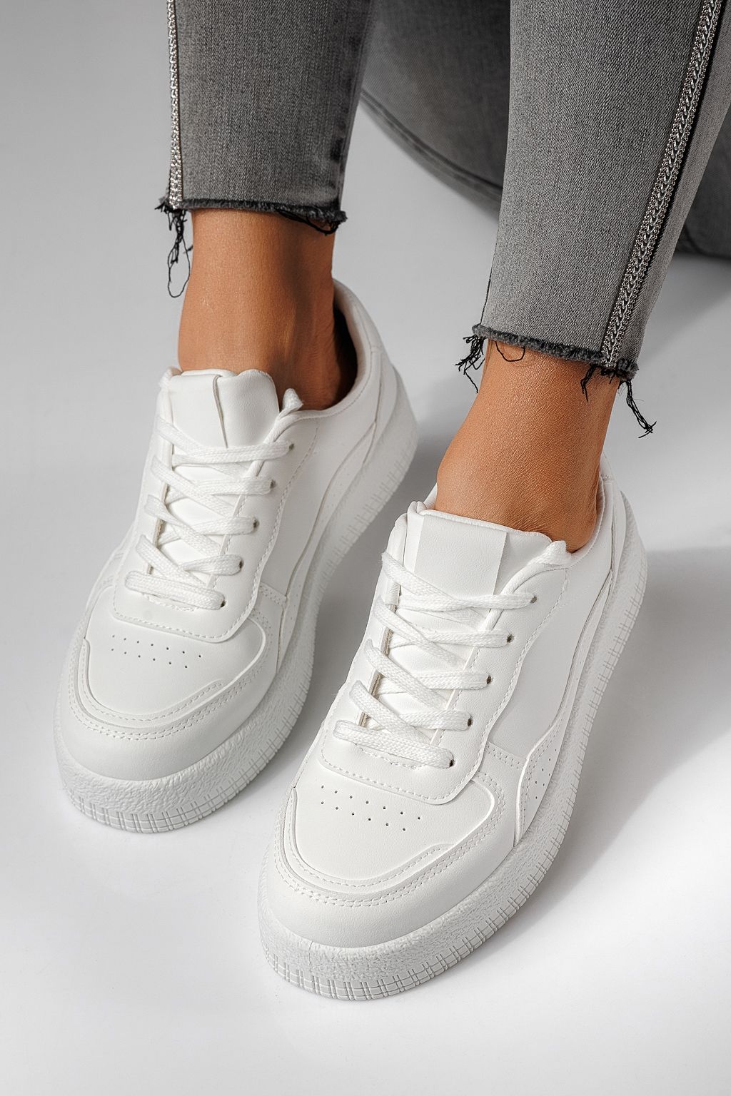 Női sportcipők fehér öko bőrből készült Nadia #24162