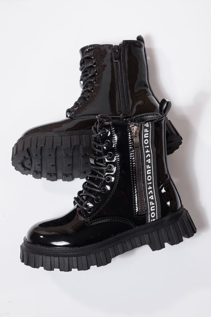 Szőrme csizma lányoknak fekete lakkozott ökológiai bőrből készült Elia #23126