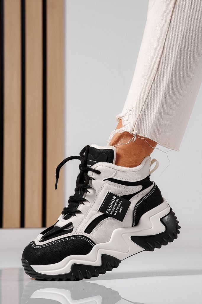 Női bézs színű, szőrmével bélelt tornacipő ekológikus bőrből Chiara #22513