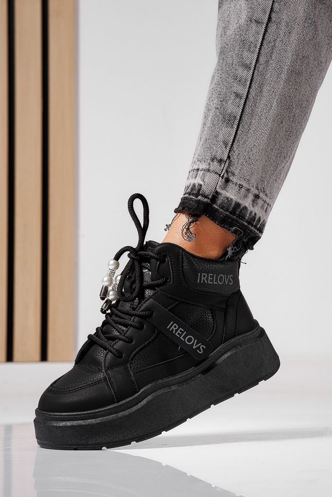 Női fekete szőrmével bélelt tornacipő ekológikus bőrből Camilla #22520