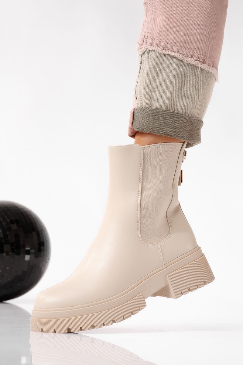 Női csizma szőrmével bézs öko bőrből készült Aurora #22635