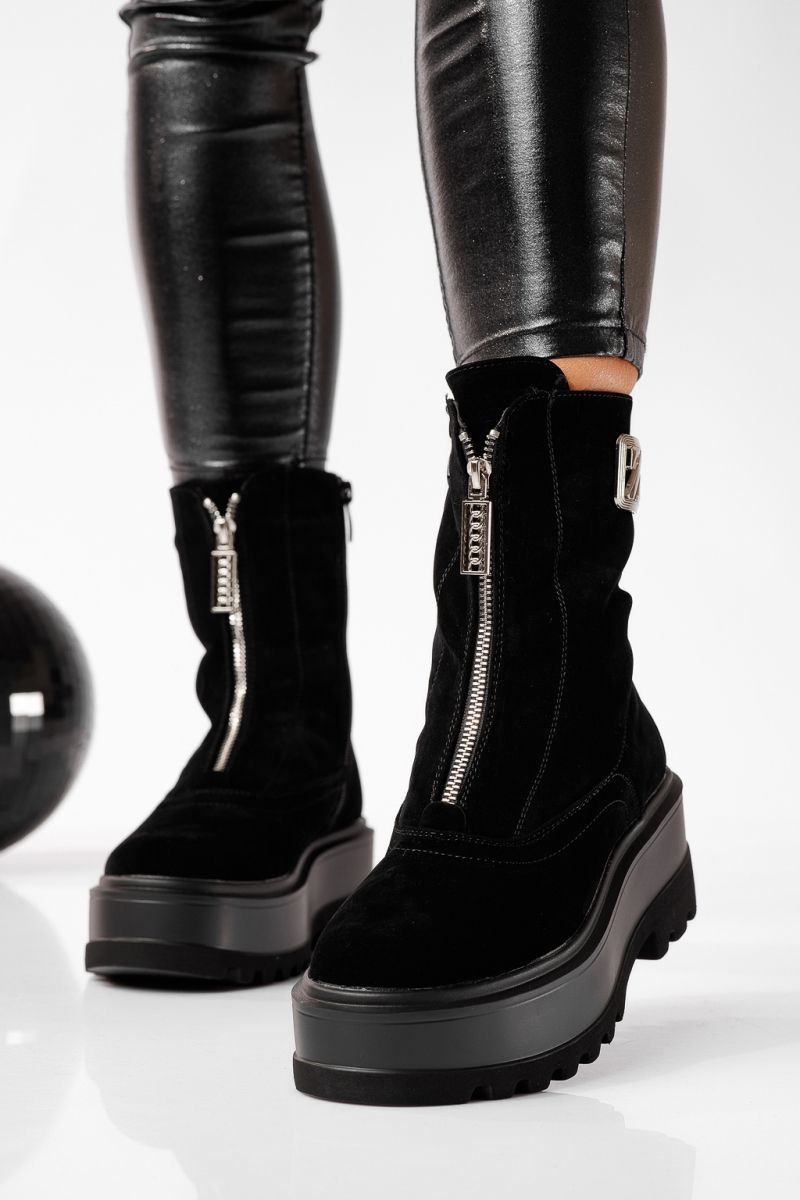 Női csizma szőrmével fekete öko bőrből készült Bianca #22687