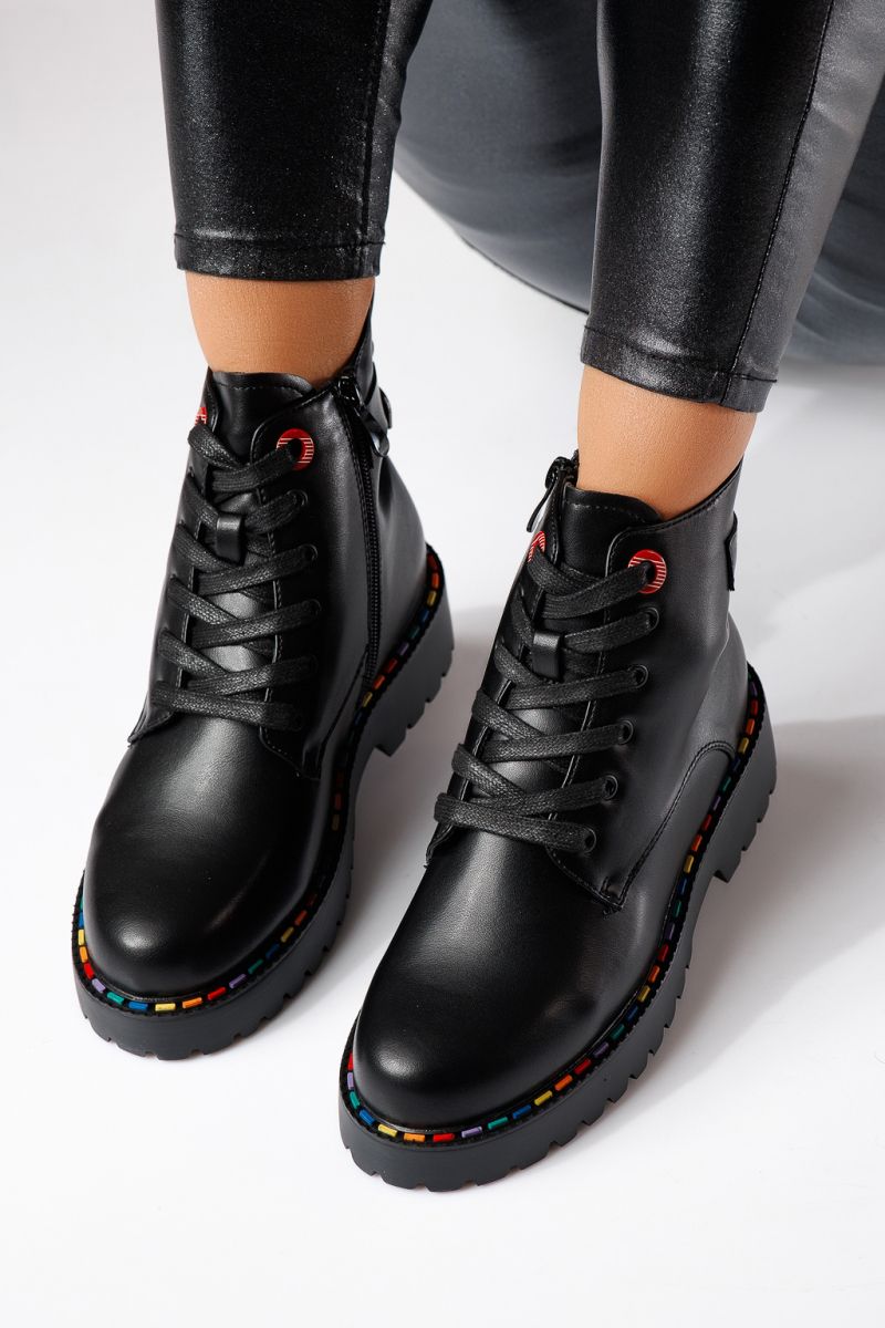 Női csizma szőrmével fekete öko bőrből készült Sevda #23048