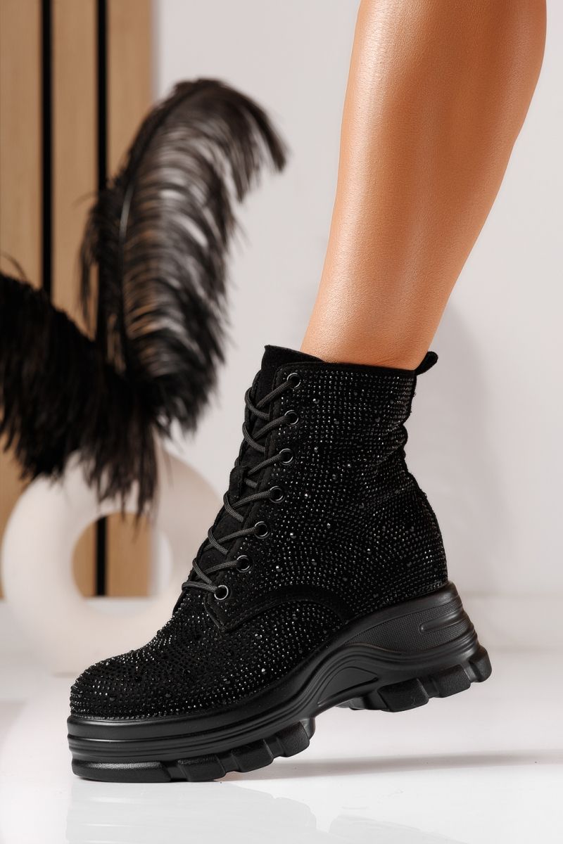 Női csizma béléssel fekete öko bőrből készült Sophia #23033