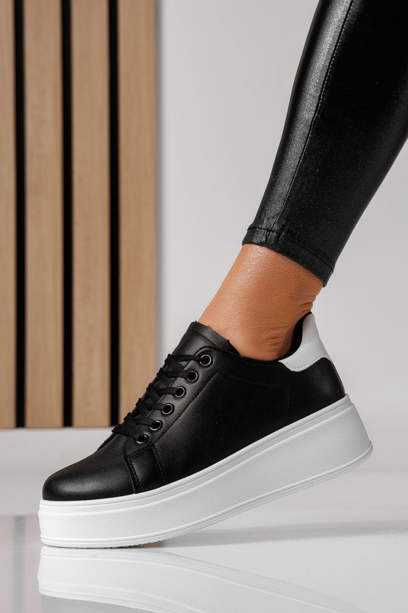 Női sportcipők fekete öko bőrből készült Celin #24064