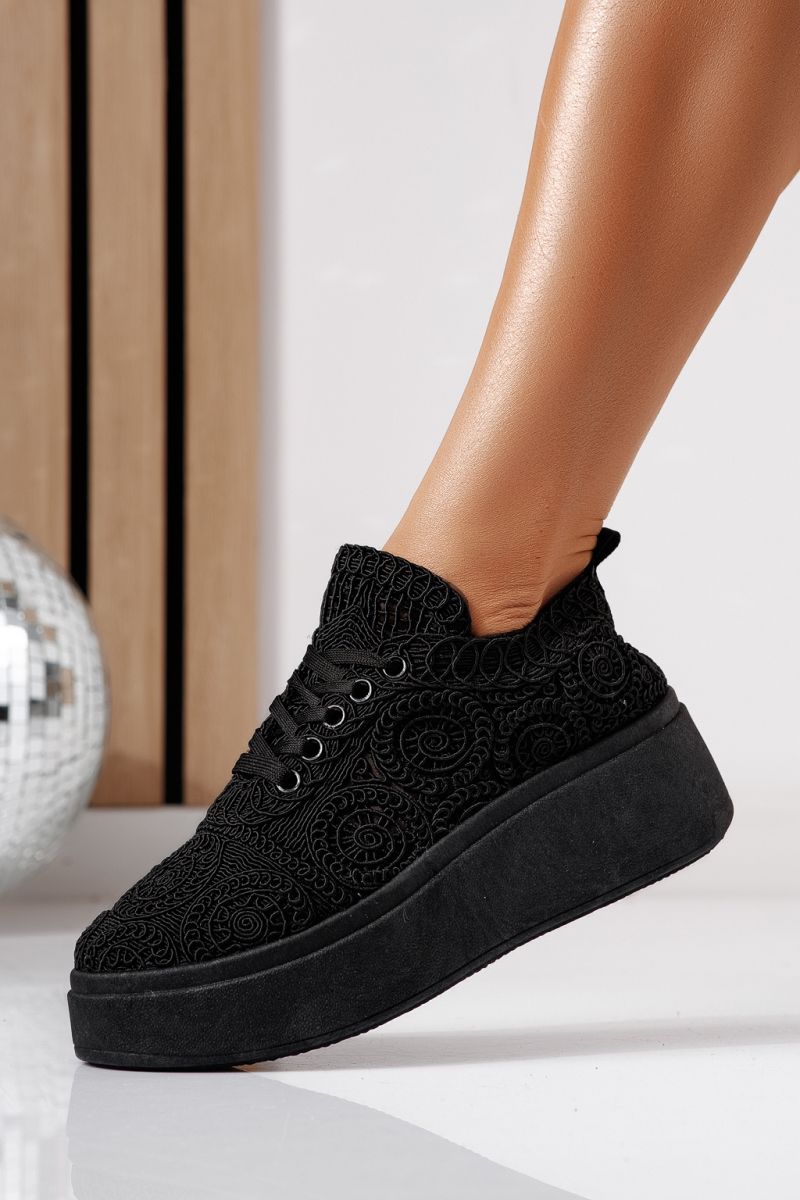 Női sportcipők fekete textil anyagból készült Loretta #24492