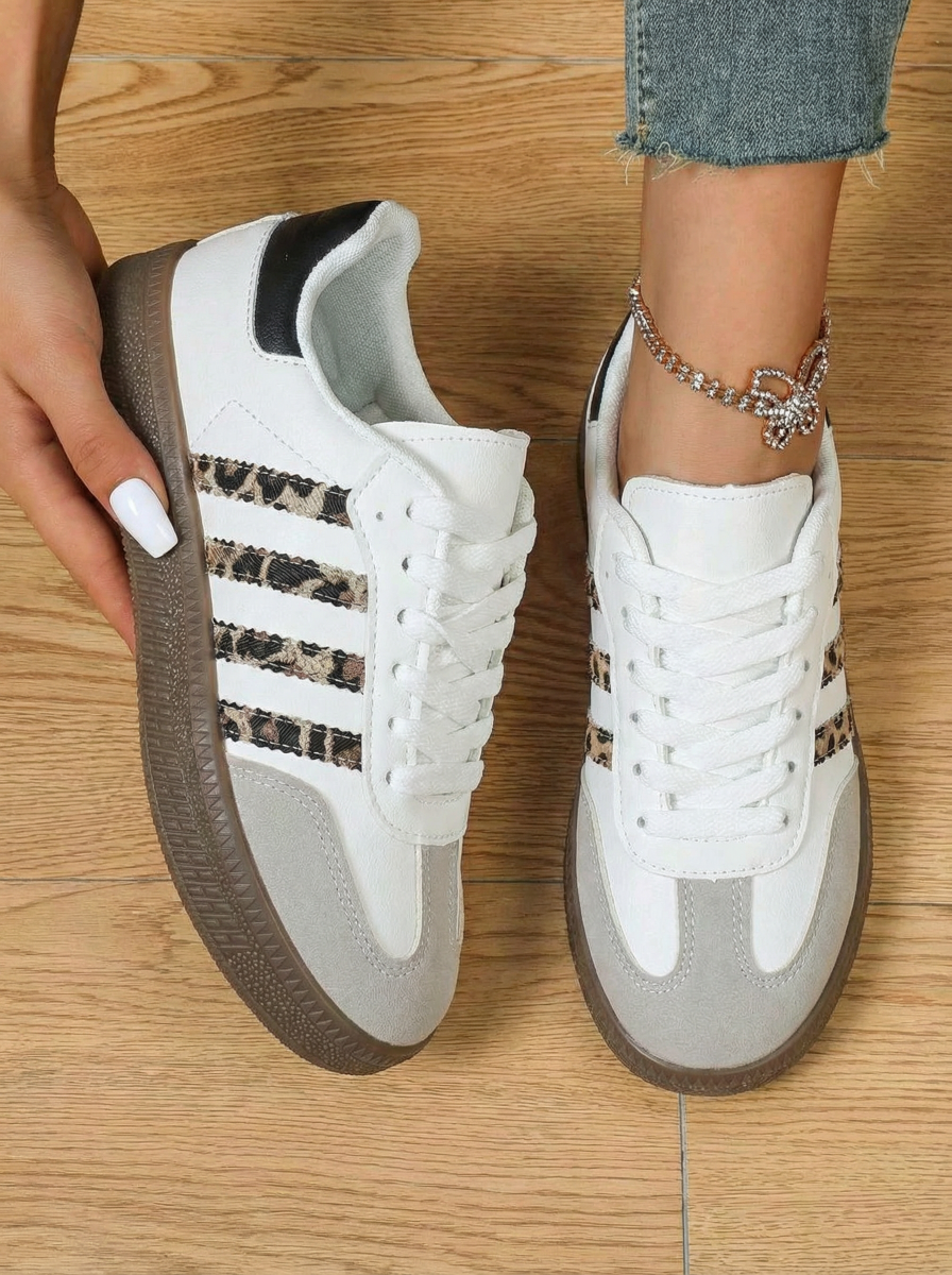 Női sportcipők fehér velúrból készült Liza #24504