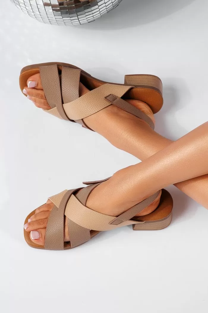 Női khaki platform szandál ökobőrből Adania #22033