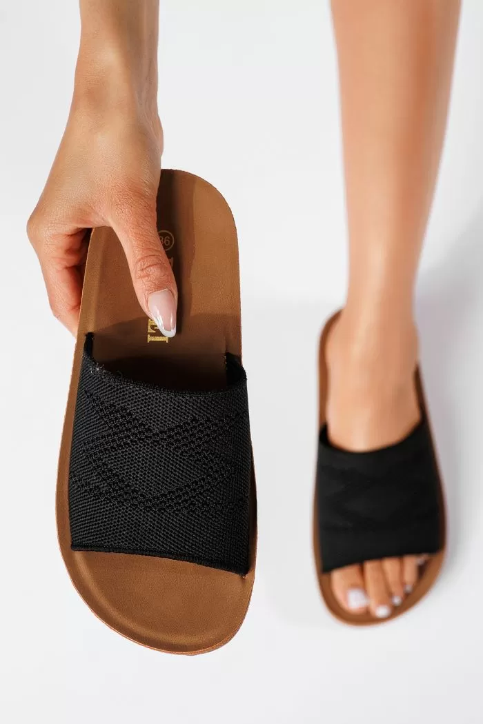 Női fekete textil papucs Rebeca #22375
