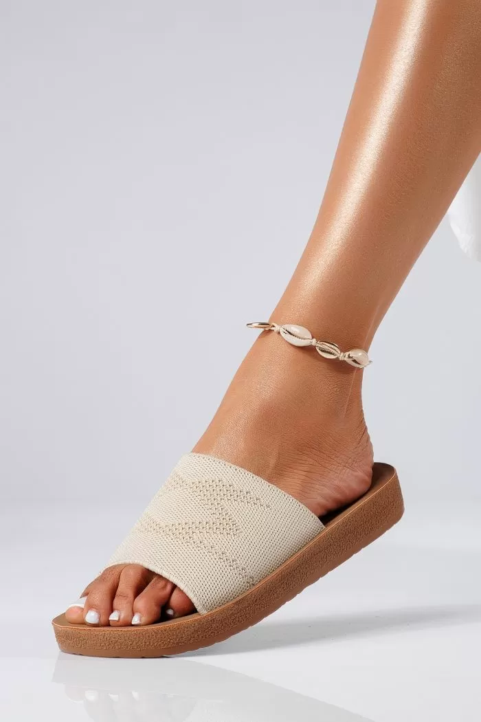 Női bézs színű textil papucs Rebeca #22376