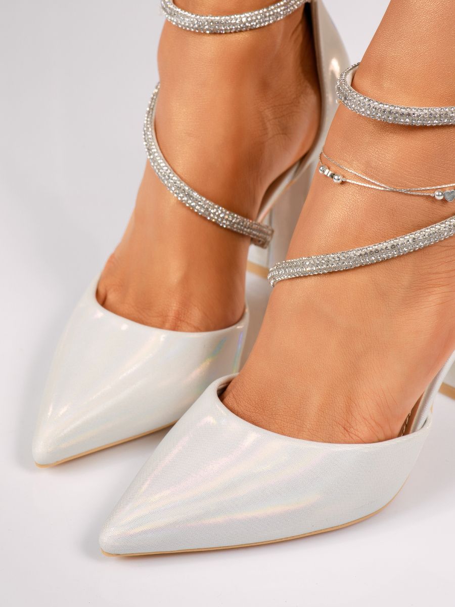 Дамски обувки с ток сребристи от еко кожа Sienna #18339