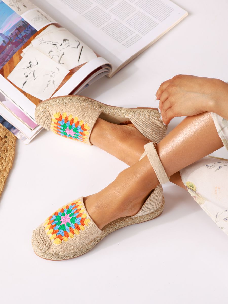 Дамски сандали с ниска подметка бежови от текстилен материал Ella #19038