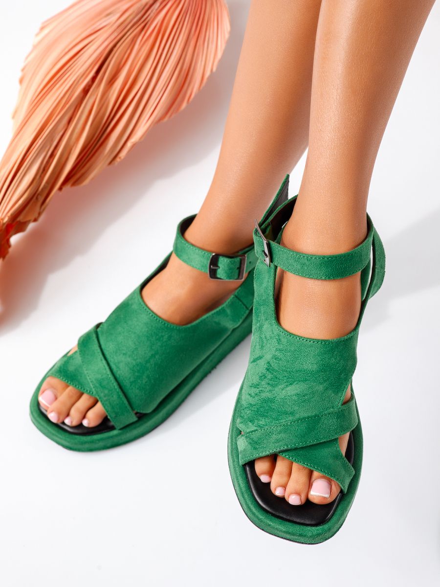Дамски сандали с ниска подметка зелени от обърната еко кожа Anisia #19318