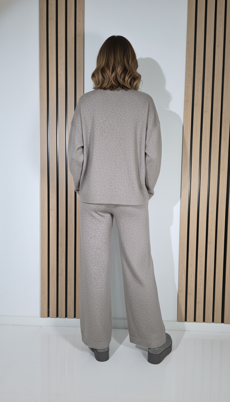 Bézs színű Leila kétrészes kötött női kosztüm #A1290