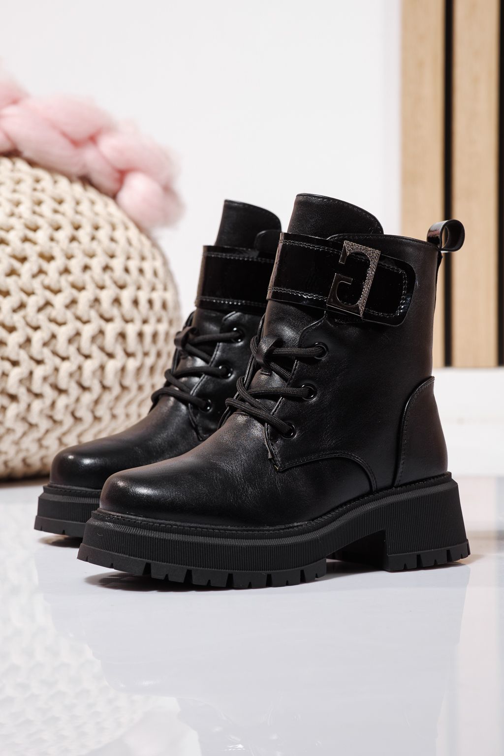 Szőrme csizma lányoknak fekete öko bőrből készült Alisa #23111