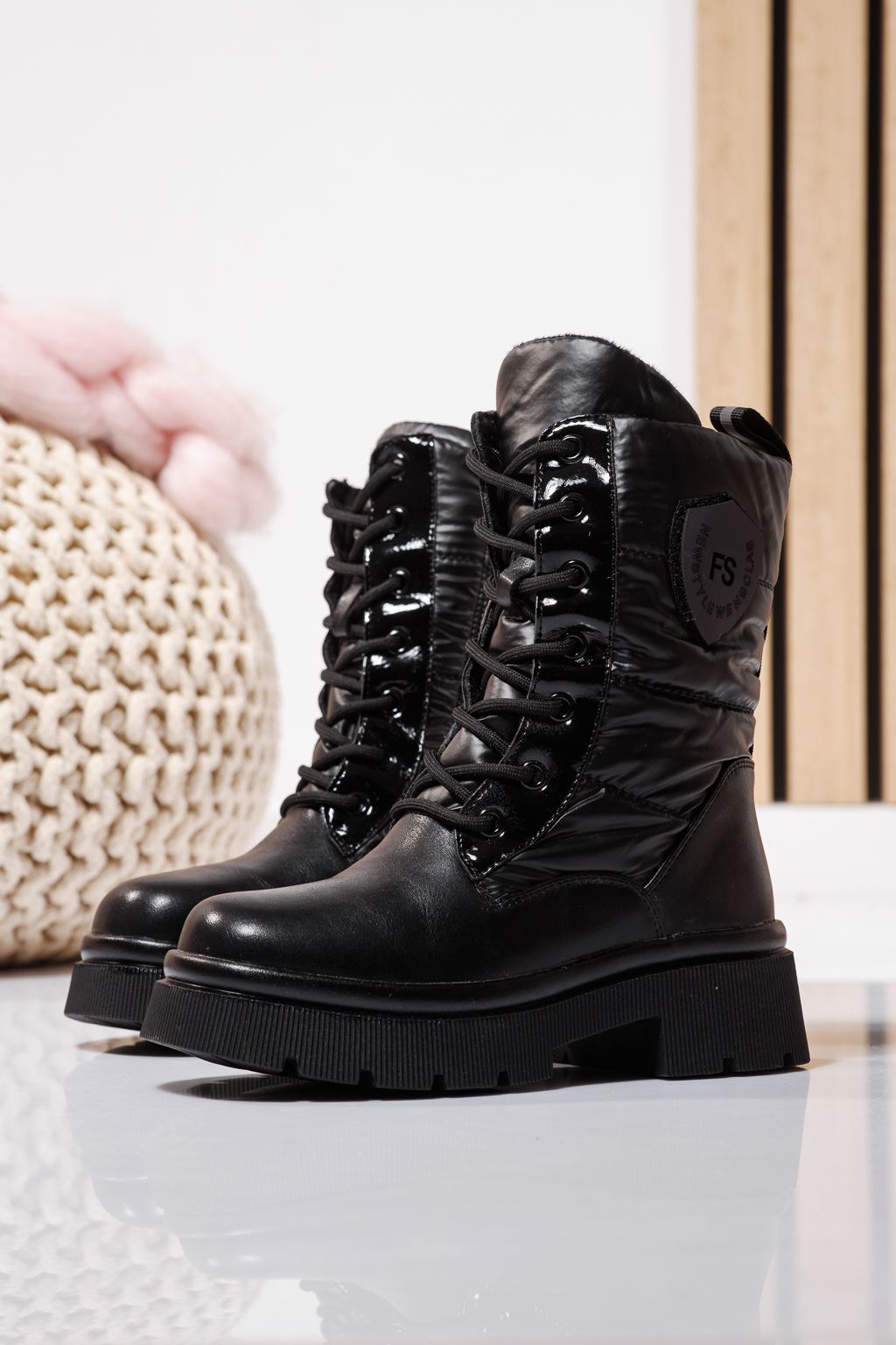 Szőrme csizma lányoknak fekete öko bőrből készült Despina #23119