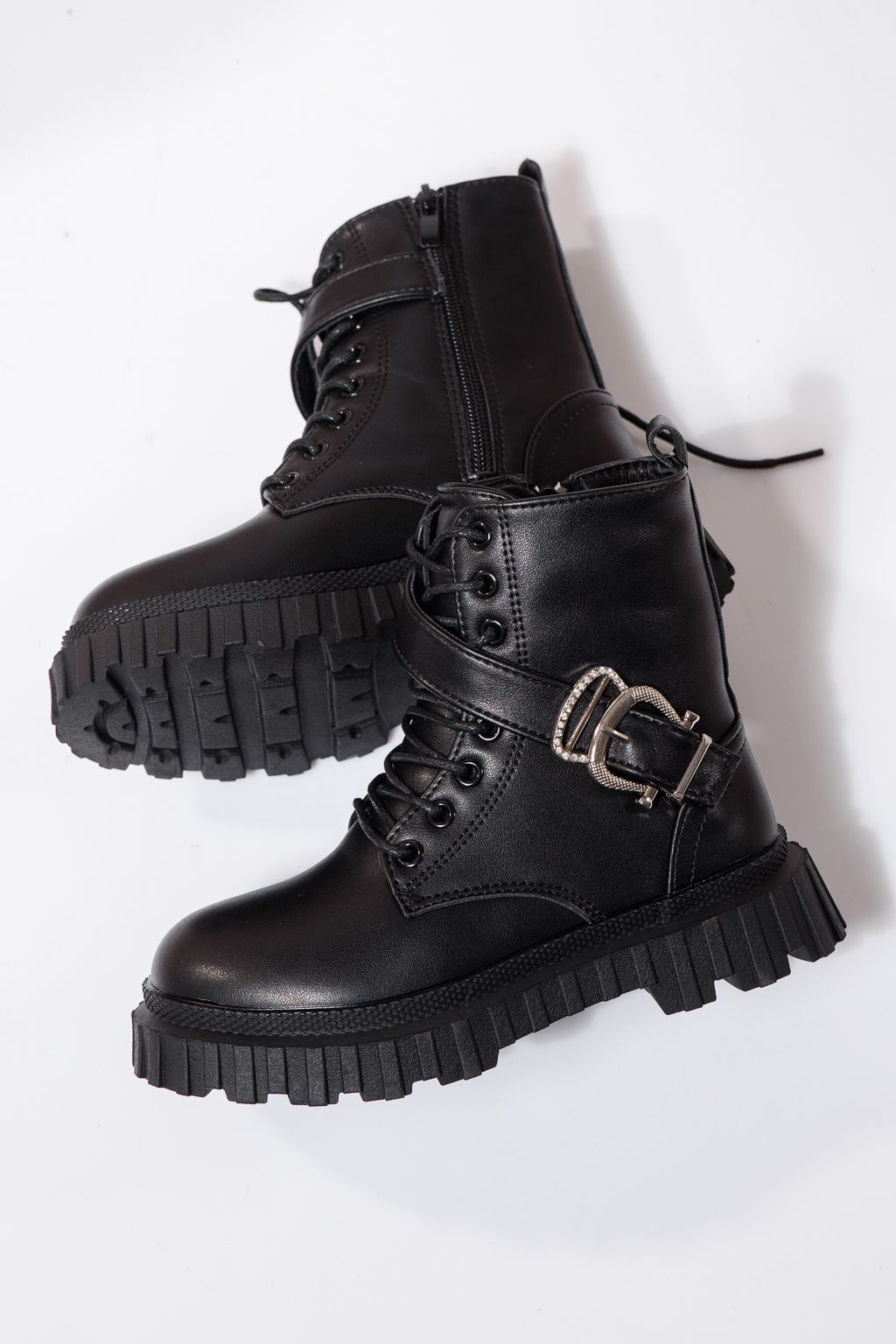 Szőrme csizma lányoknak fekete öko bőrből készült Edith #23124