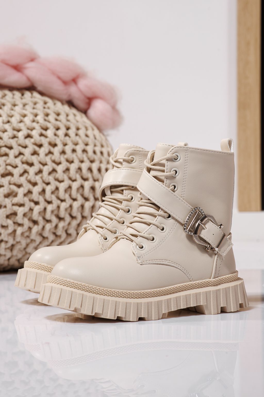 Szőrme csizma lányoknak bézs öko bőrből készült Edith #23123