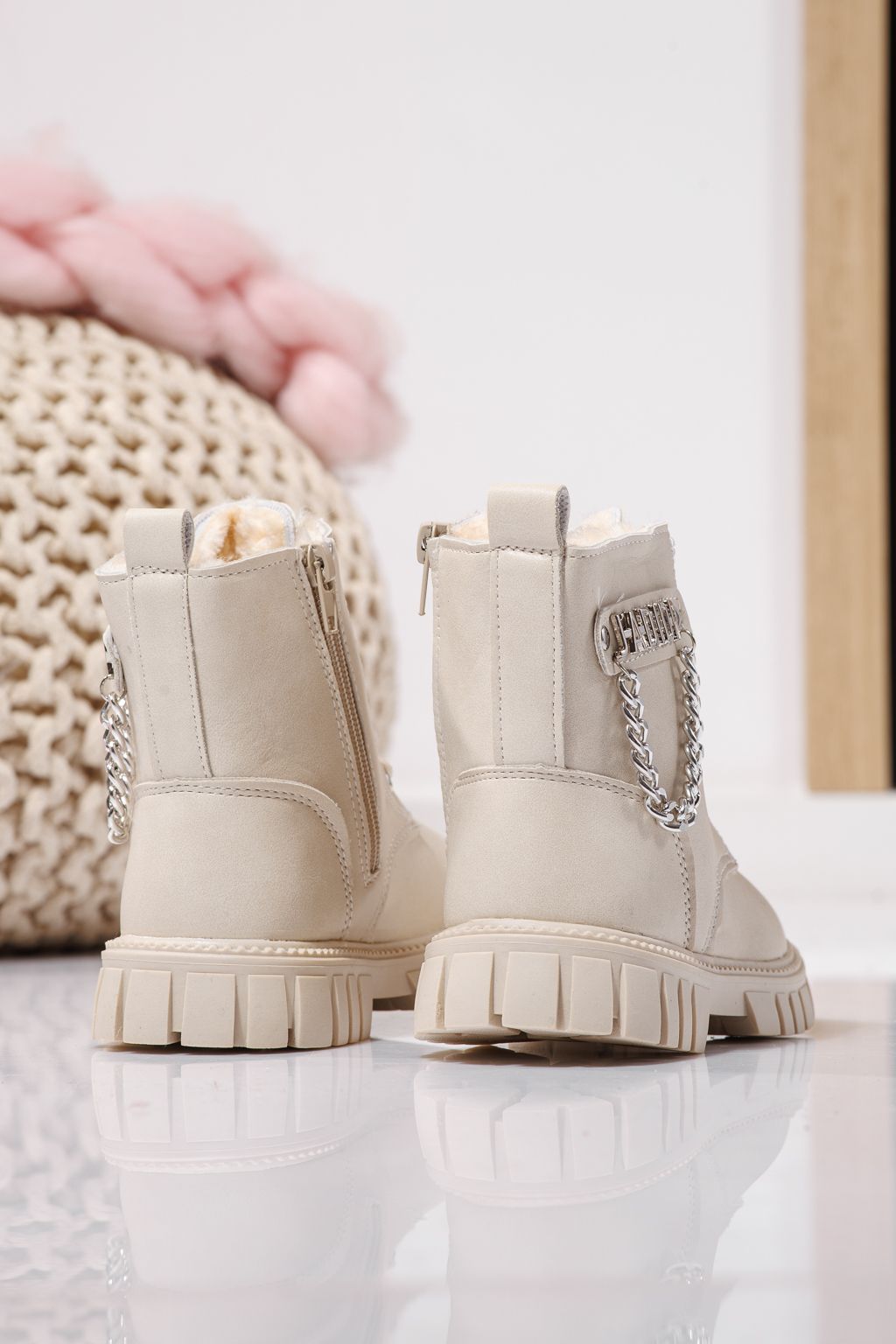 Szőrme csizma lányoknak bézs öko bőrből készült Xenia #23148