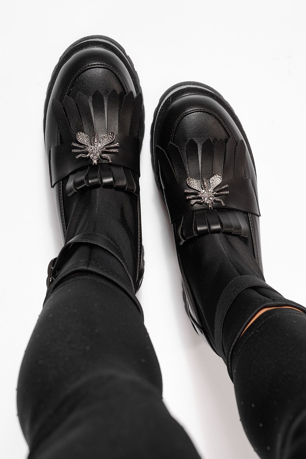 Női bélelt csizma fekete öko bőrből készült Eniko #23168