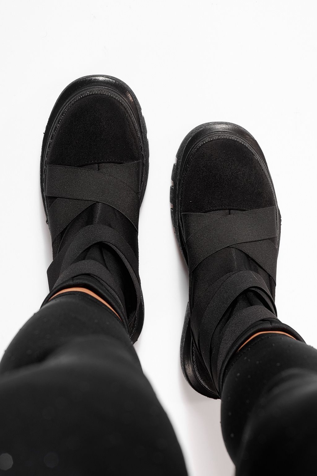 Női fekete, bélelt csizma ekológikus bőrből, velúr Julia #23177