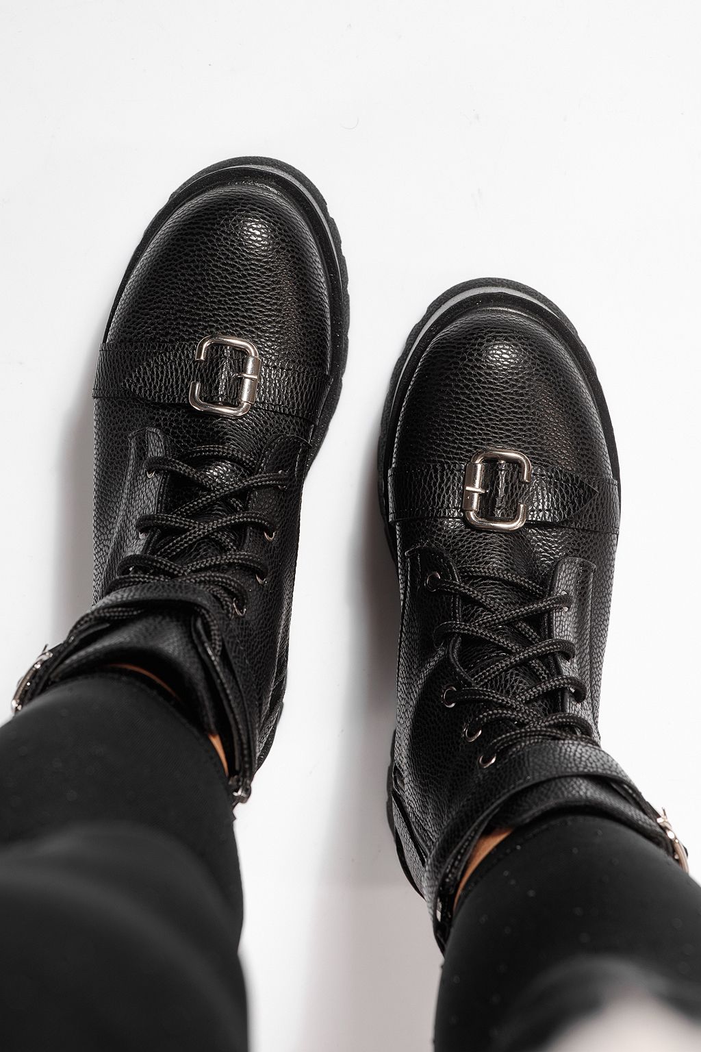 Női fekete, bélelt csizma ekológikus bőrből Joplin #23175