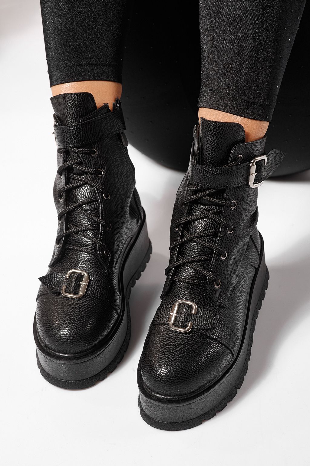 Női fekete, bélelt csizma ekológikus bőrből Joplin #23175