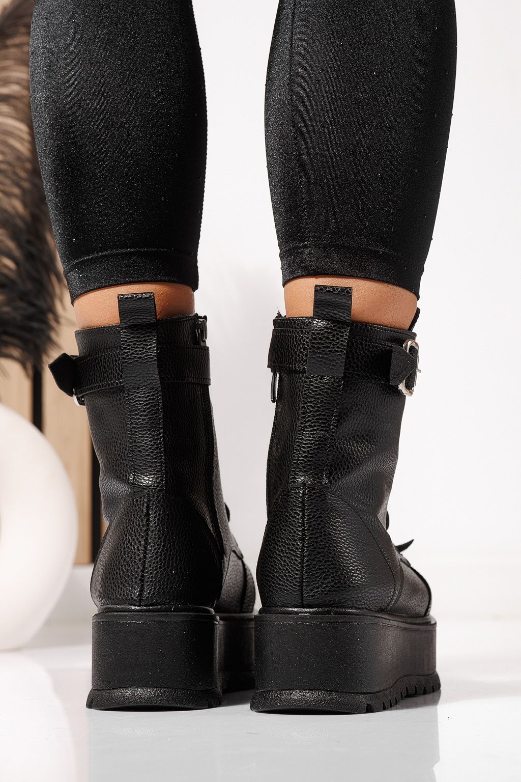 Női fekete, bélelt csizma ekológikus bőrből Joplin #23175