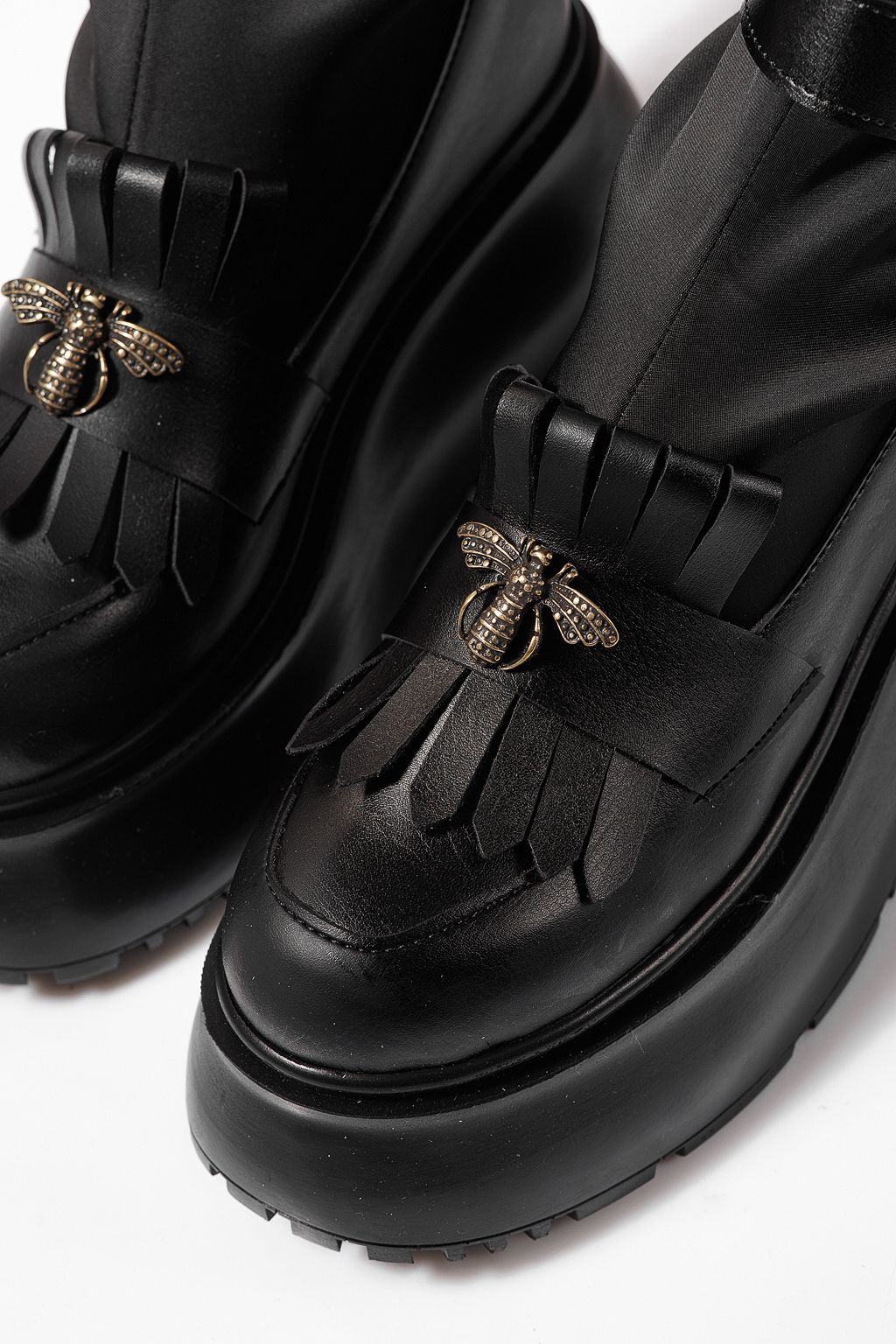 Női bélelt csizma fekete öko bőrből készült Venus #23161