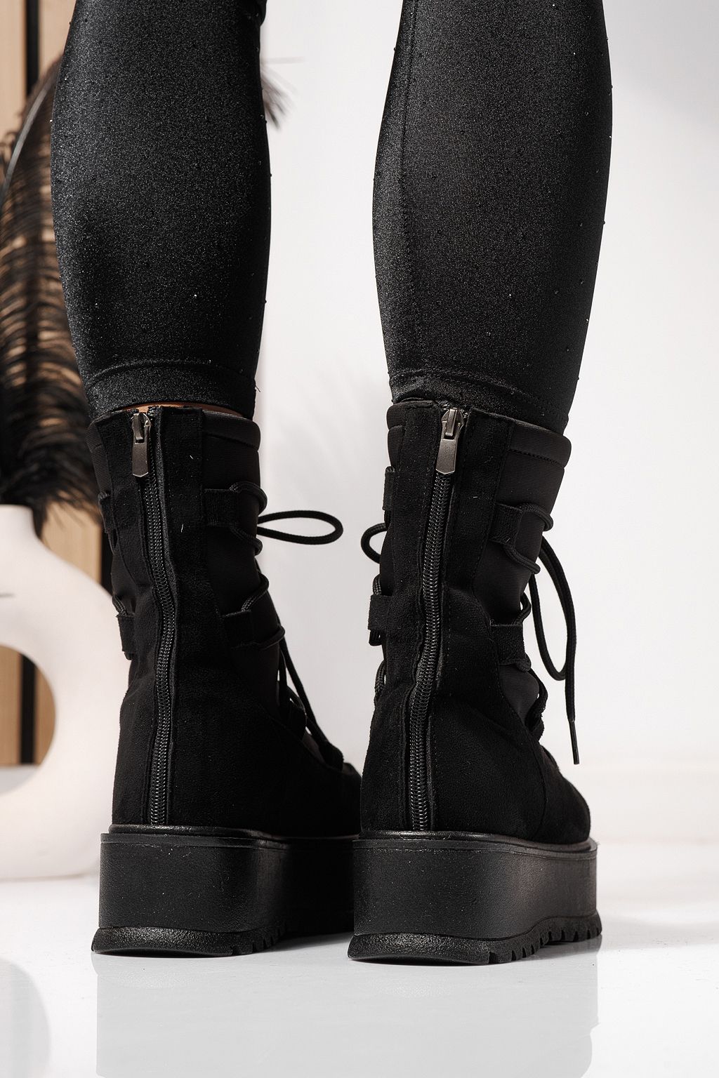 Női bélelt csizma fekete öko bőrből készült Yvette #23162