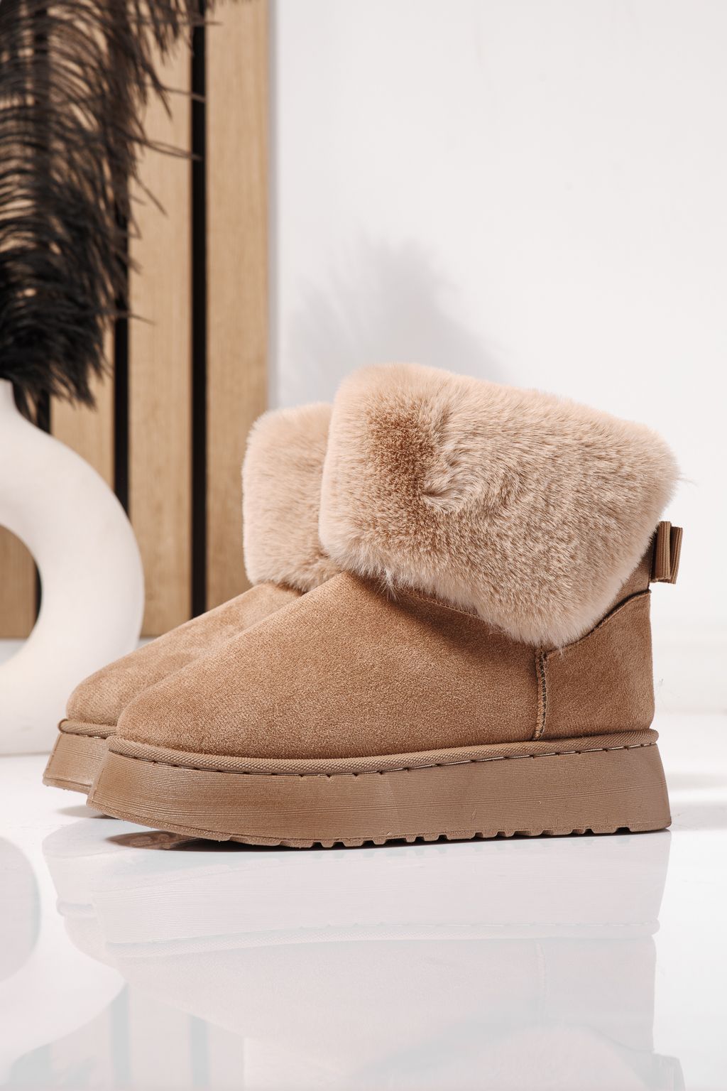 Női rövid csizma szőrmével UG khaki öko bőrből készült Beatrice #23069