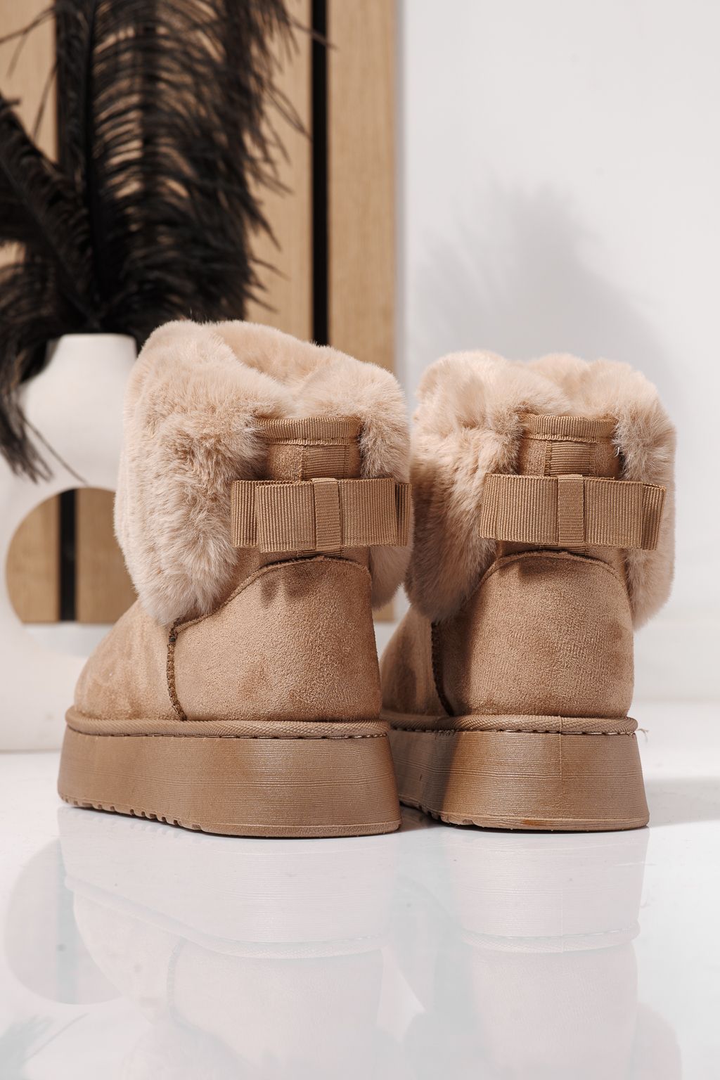 Női rövid csizma szőrmével UG khaki öko bőrből készült Beatrice #23069