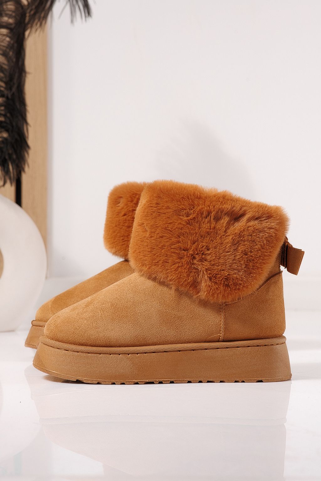 Női rövid csizma szőrmével UG Barna öko bőrből készült Beatrice #23068