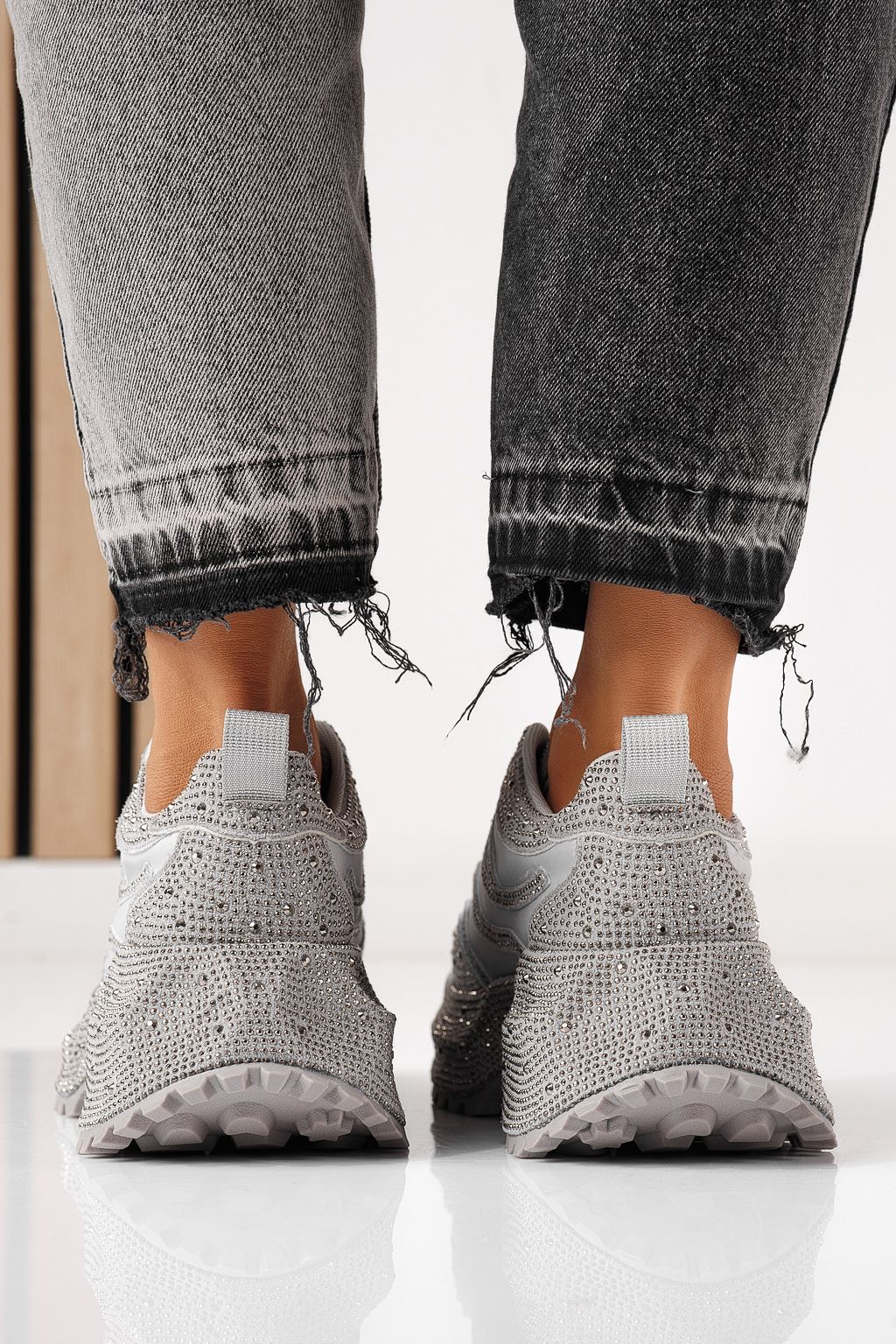 Női sportcipők szürke környezetbarát velúr bőrből készült Ioana #24112