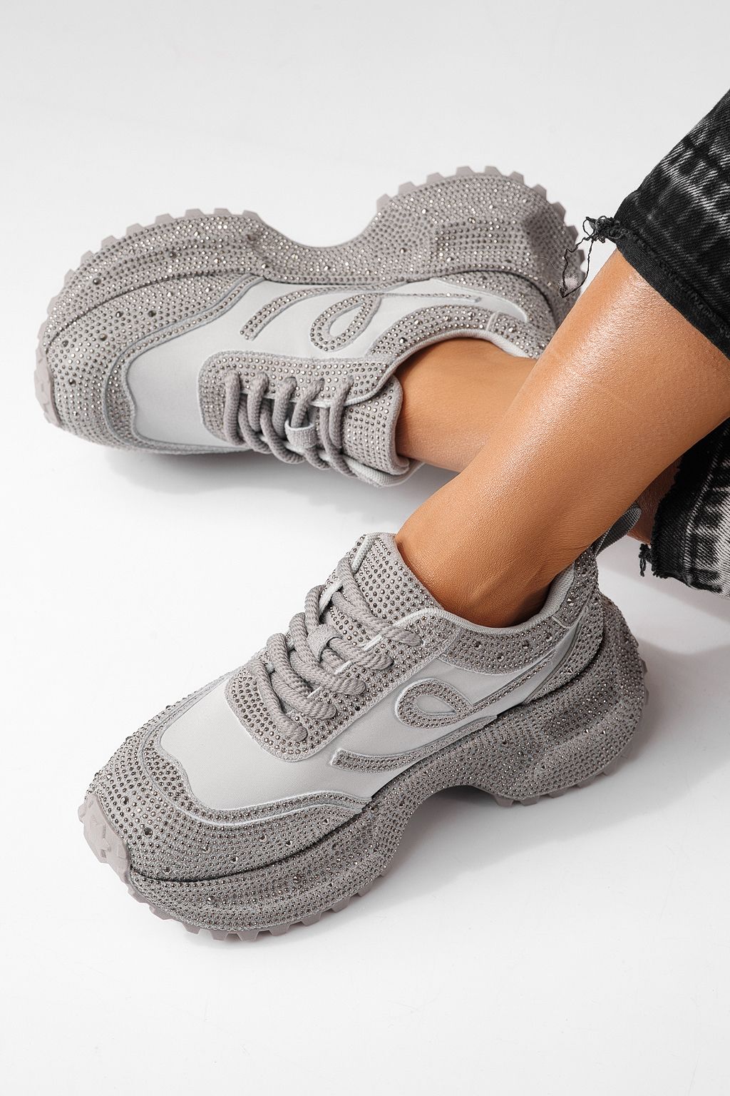 Női sportcipők szürke környezetbarát velúr bőrből készült Ioana #24112