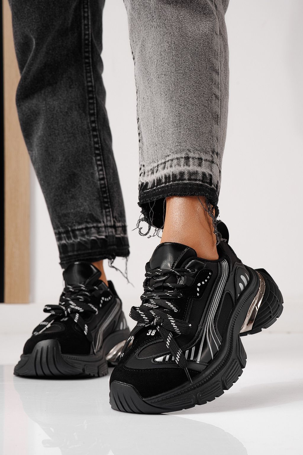 Női sportcipők fekete öko bőrből készült Denisa #24073