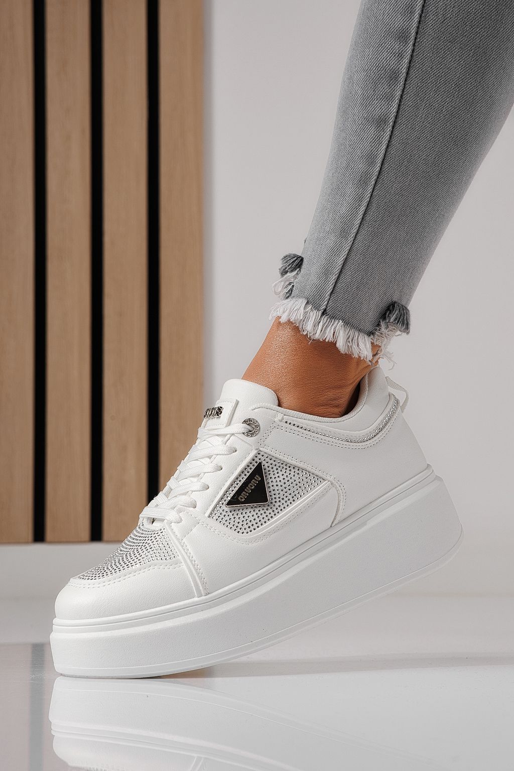 Női sportcipők fehér öko bőrből készült Delia #24079