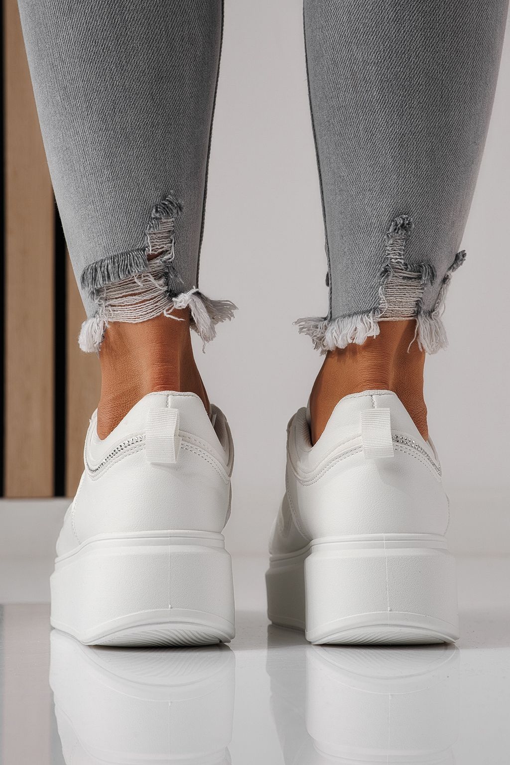 Női sportcipők fehér öko bőrből készült Delia #24079