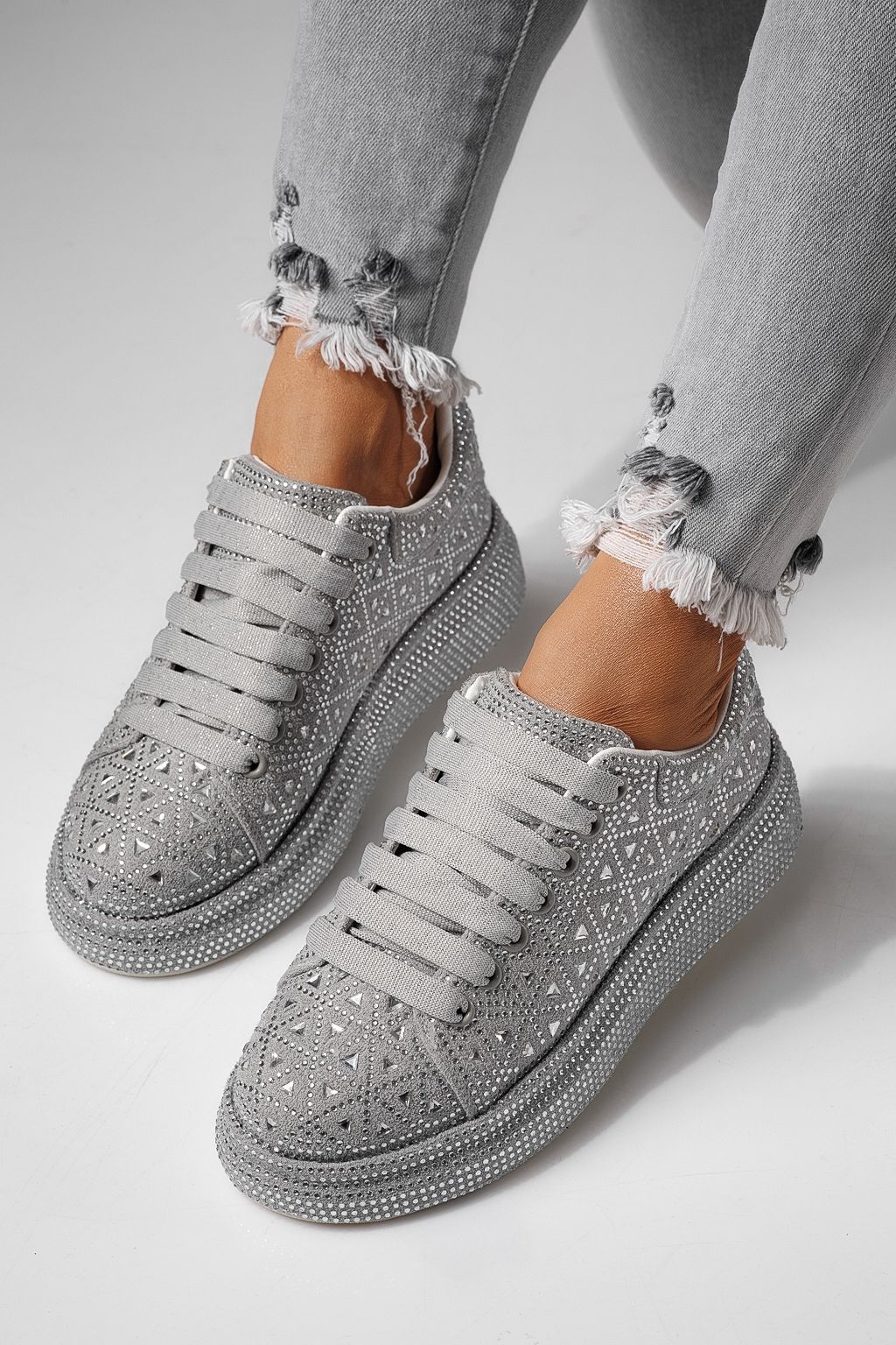 Női sportcipők szürke környezetbarát velúr bőrből készült Iris #24114