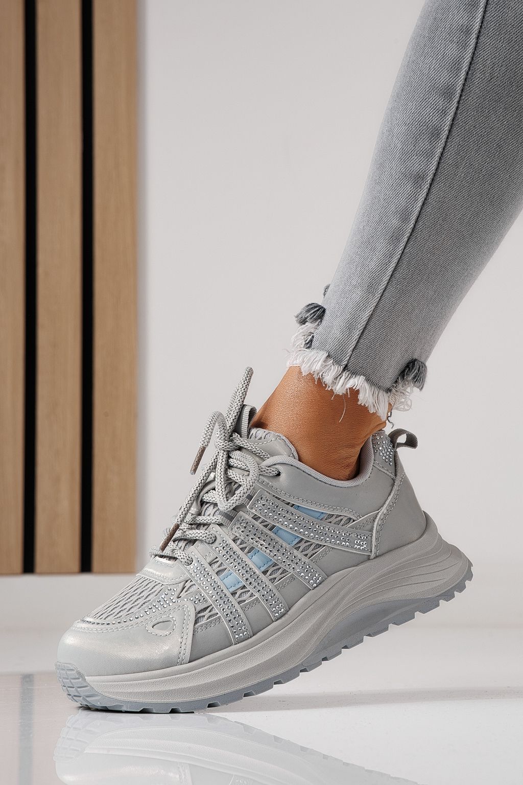 Női sportcipők szürke öko bőrből készült Carolina #24060