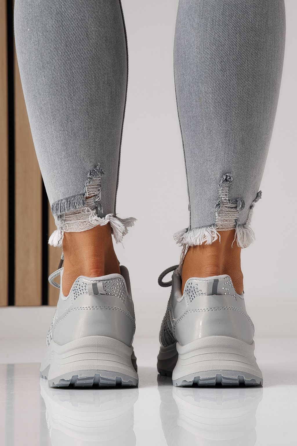 Női sportcipők szürke öko bőrből készült Carolina #24060