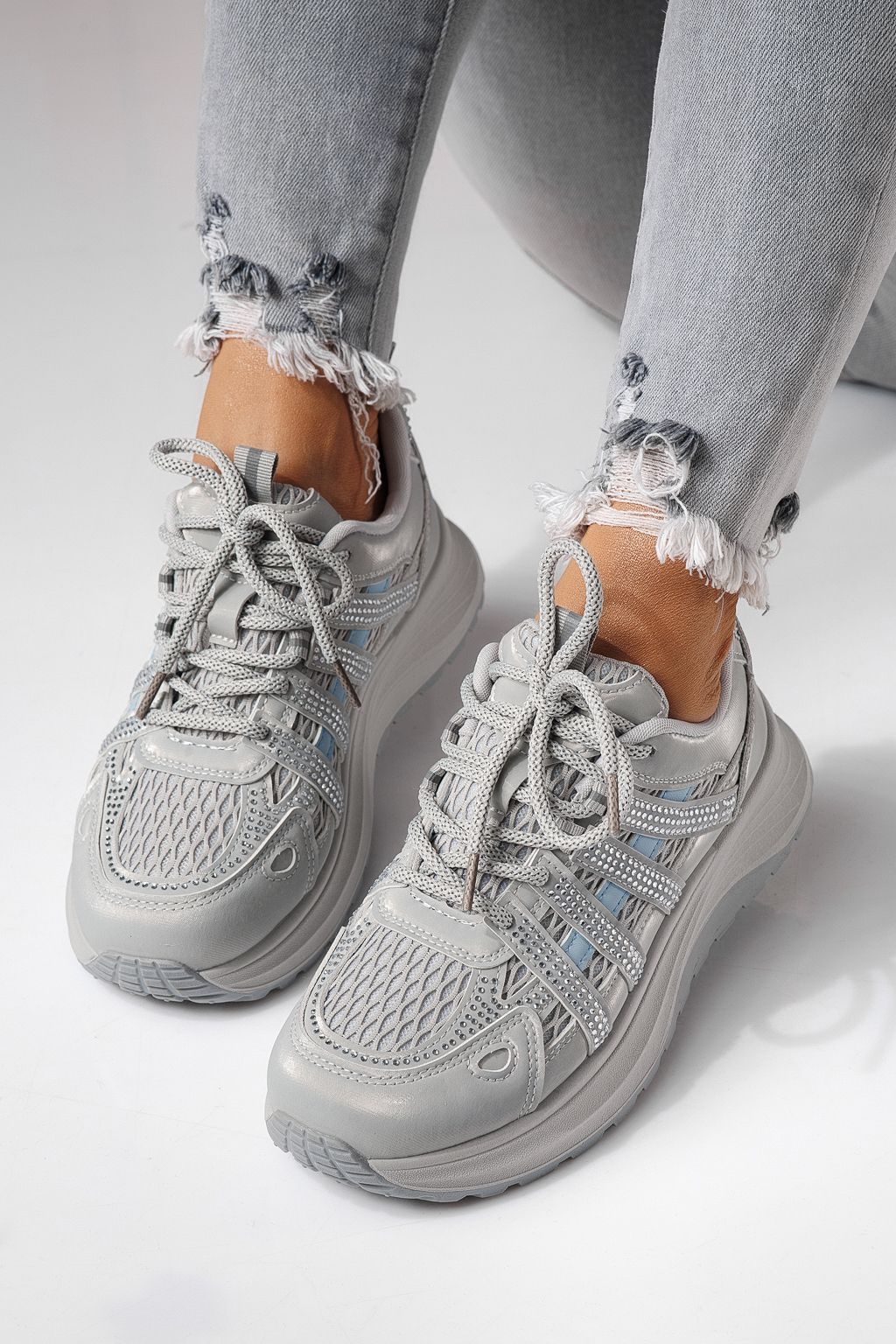 Női sportcipők szürke öko bőrből készült Carolina #24060