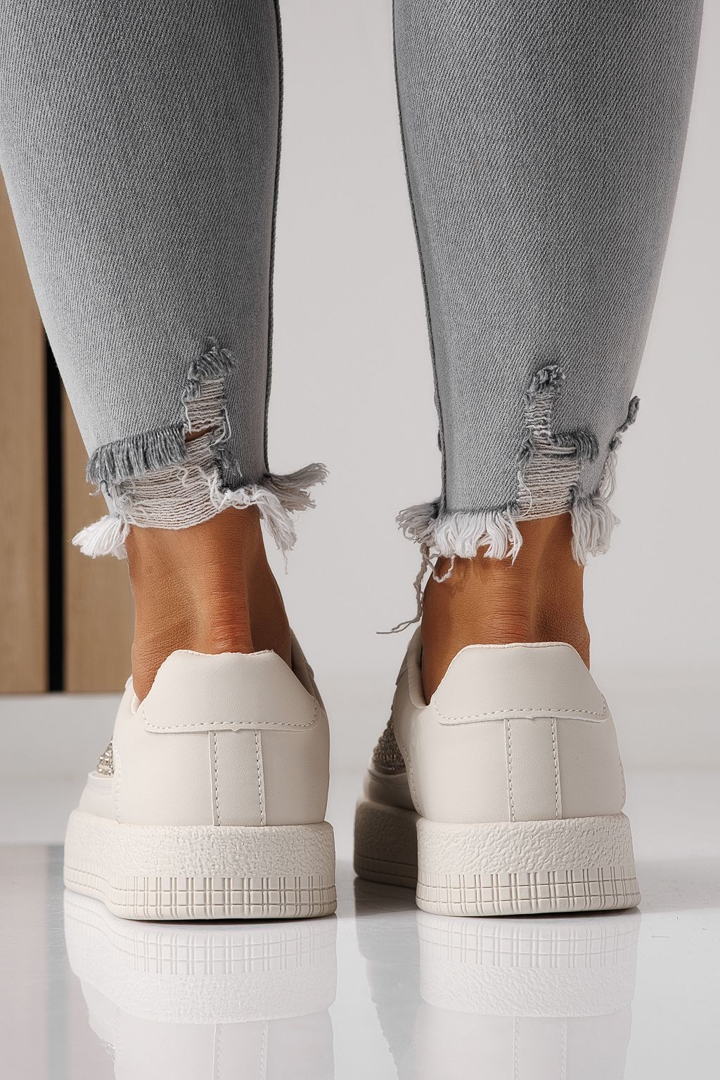 Női sportcipők bézs öko bőrből készült Rania #24175