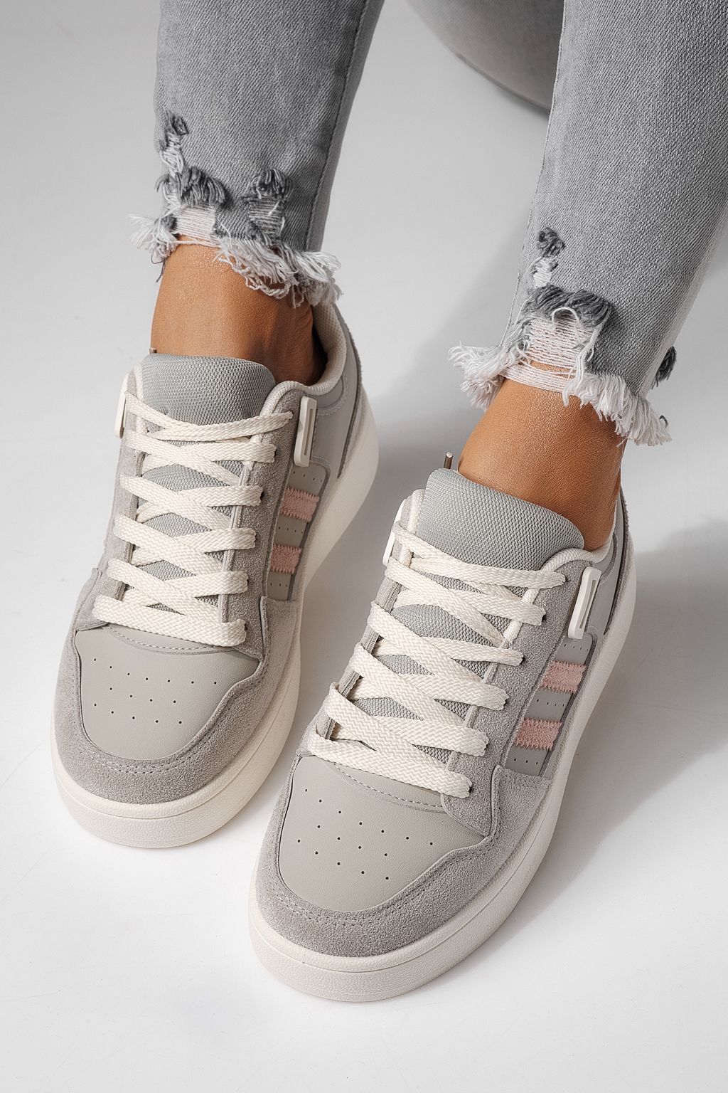 Női sportcipők szürke öko bőrből készült Iris #24195