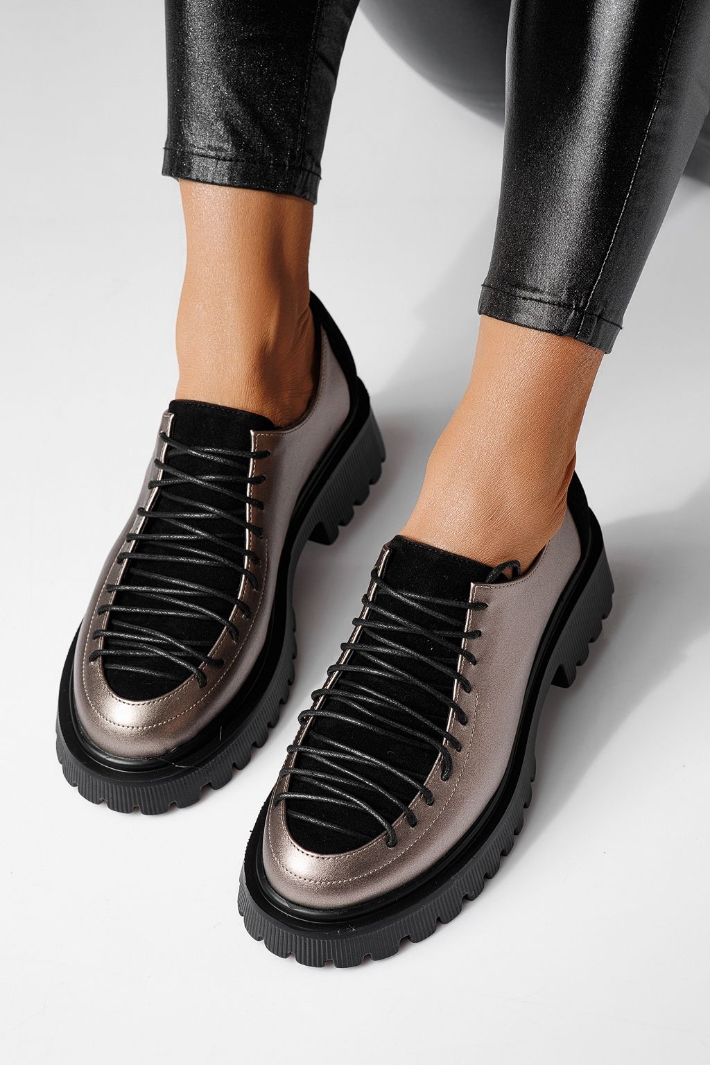 Női alkalmi cipők szürke öko bőrből készült Elisa #24099